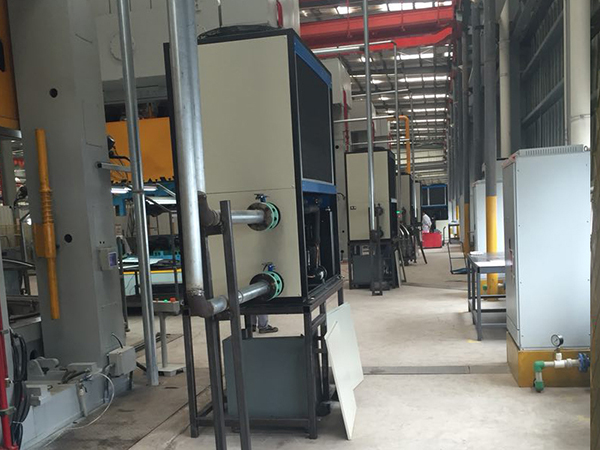 油冷機(jī)品牌怎么做好清洗的工作