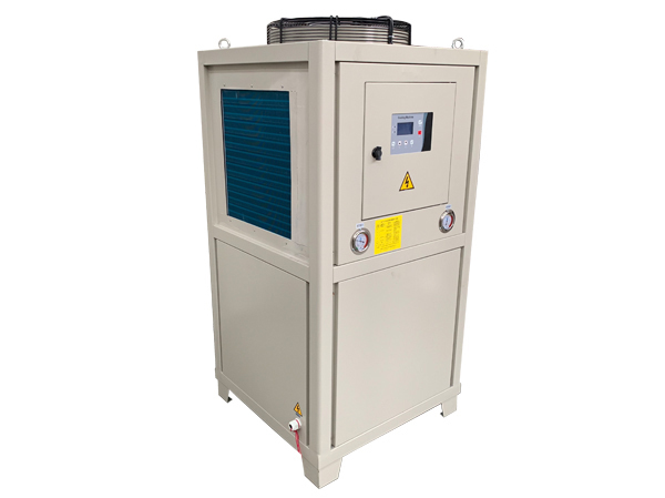 工業(yè)油冷機制冷量和定期檢查要求